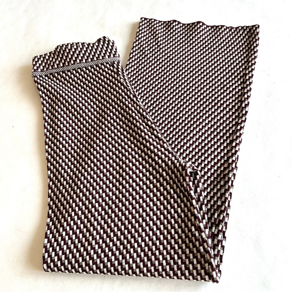 MNG Chic Burgundy, White And Gold Patterned Knit Pant